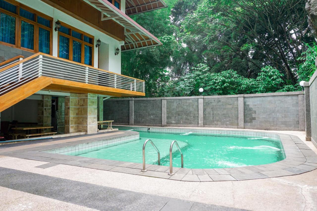 Oyo 1209 Tirtasari Nice Guesthouse Бандунг Экстерьер фото