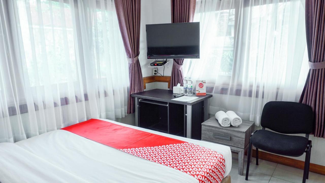 Oyo 1209 Tirtasari Nice Guesthouse Бандунг Экстерьер фото