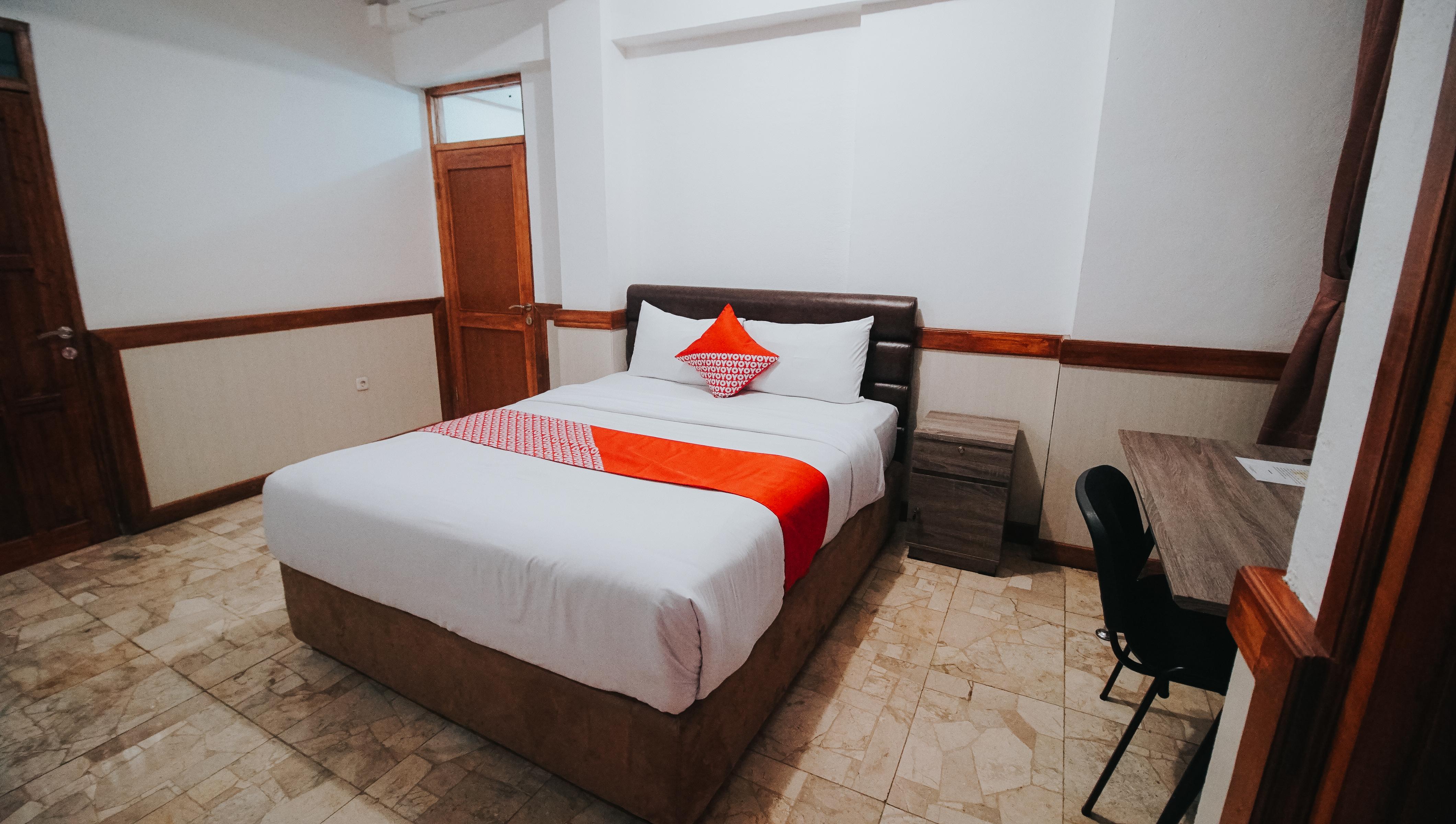 Oyo 1209 Tirtasari Nice Guesthouse Бандунг Экстерьер фото