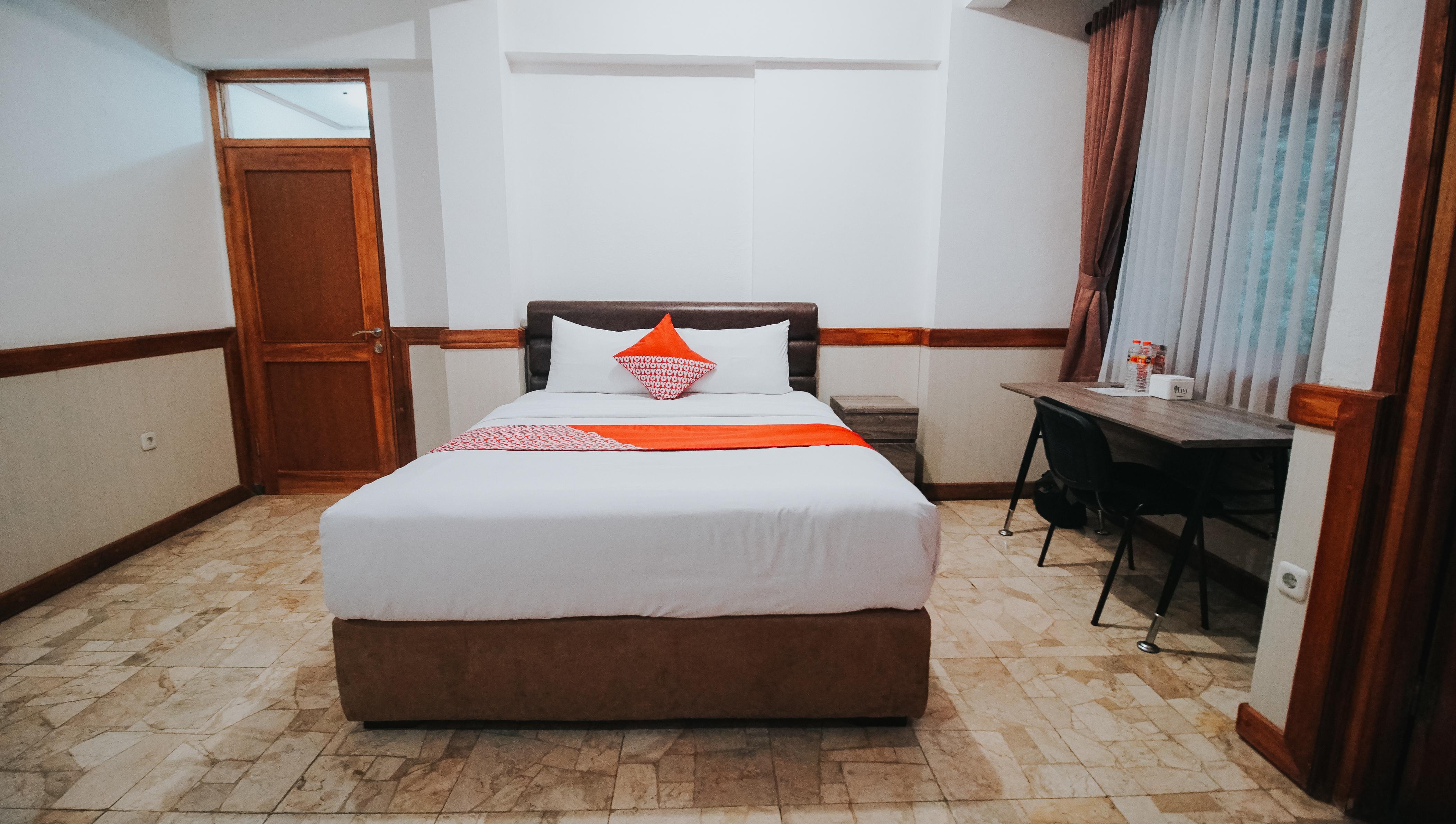 Oyo 1209 Tirtasari Nice Guesthouse Бандунг Экстерьер фото