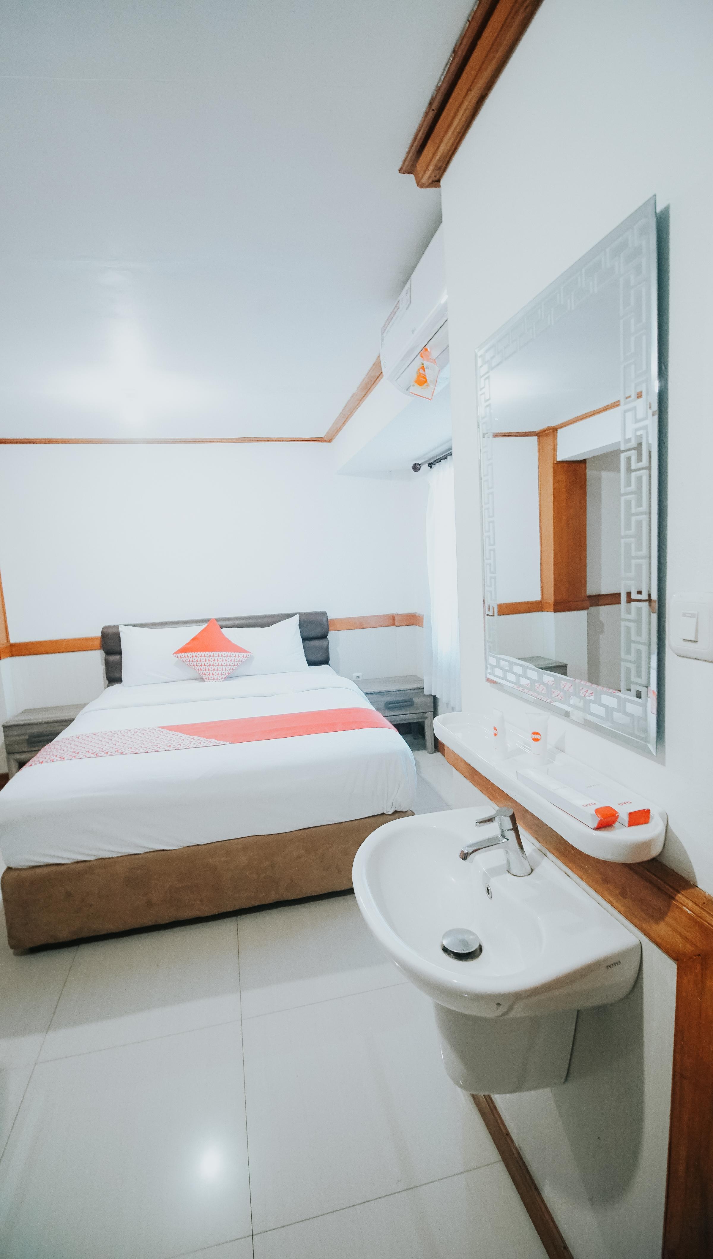 Oyo 1209 Tirtasari Nice Guesthouse Бандунг Экстерьер фото