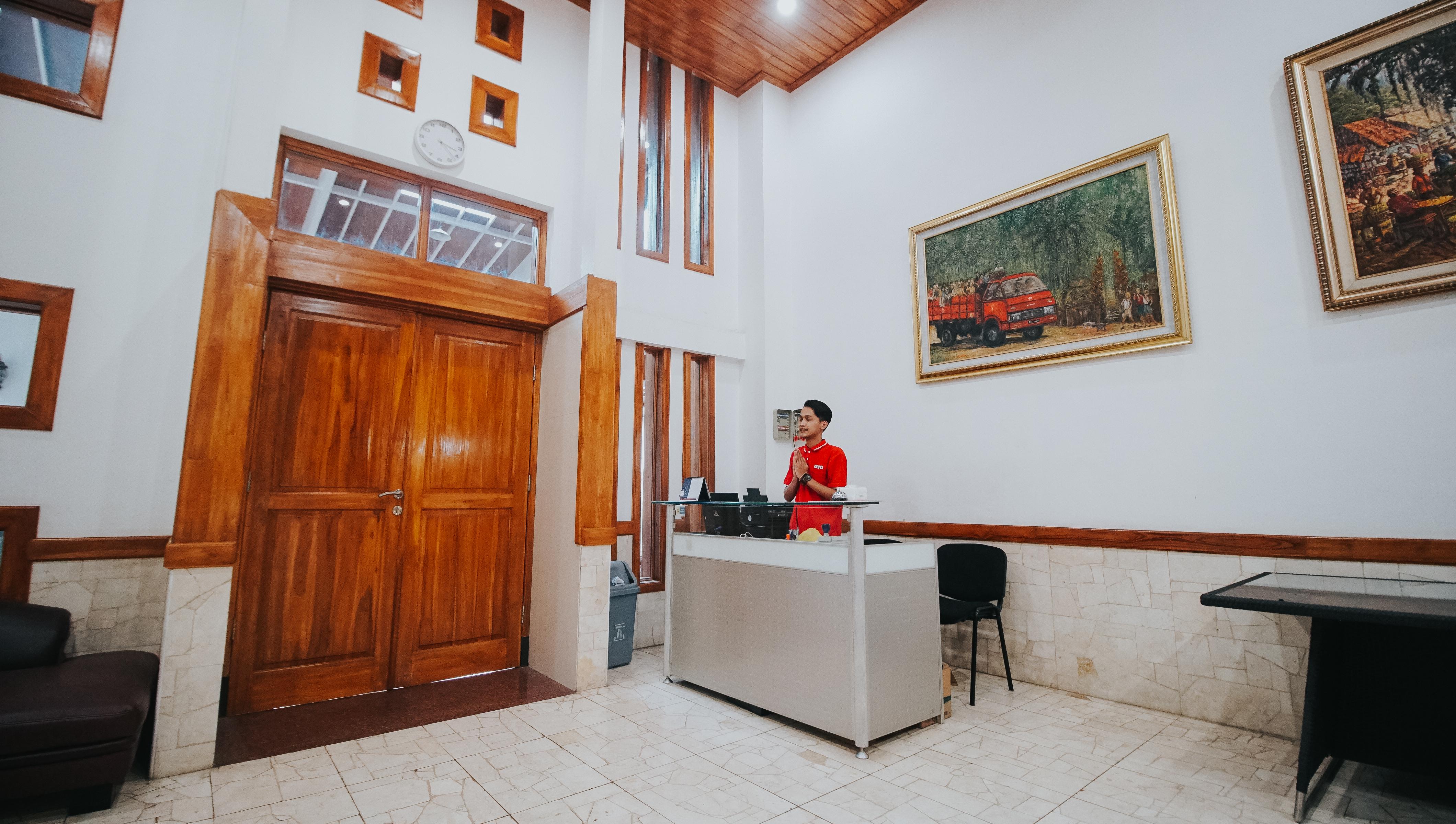 Oyo 1209 Tirtasari Nice Guesthouse Бандунг Экстерьер фото