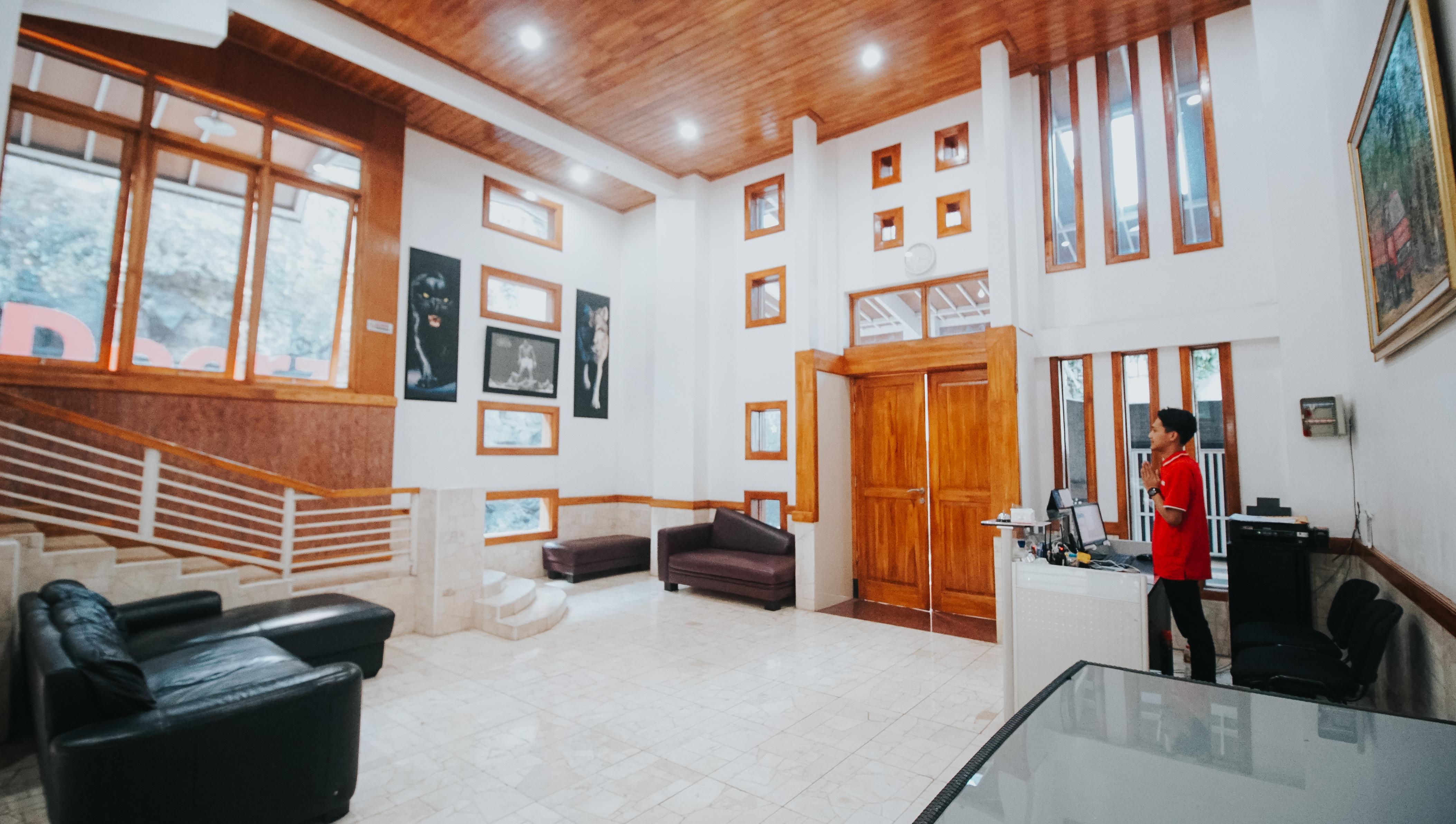 Oyo 1209 Tirtasari Nice Guesthouse Бандунг Экстерьер фото